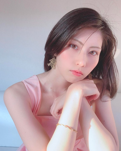 秦野 理恵